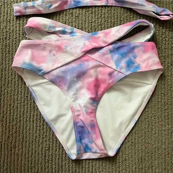 Tempt Me High Neck Criss Cross Tie Dye Bikini Swimsuit NWOT - Picture 8 of 9